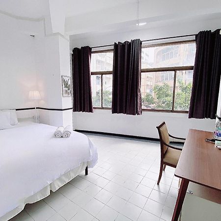 Go Inn Mrt Hua Lamphong China Town Bangkok Extérieur photo